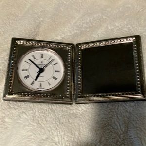 International silver company quartz clock and frame